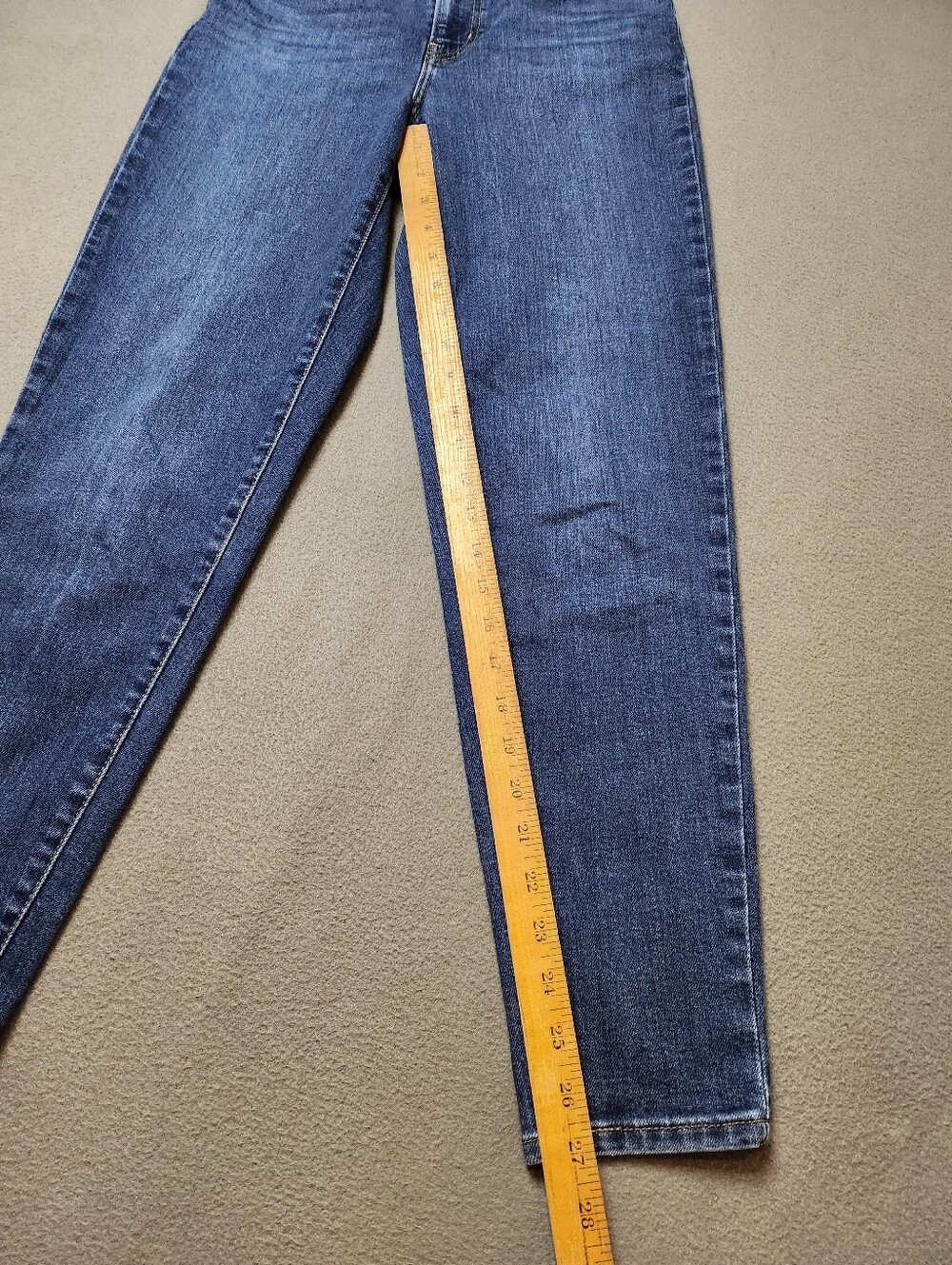 Levi’s High Waisted Mom Jean Classic High-Rise Blue Women's Jeans Sz 25 - Picture 12 of 12